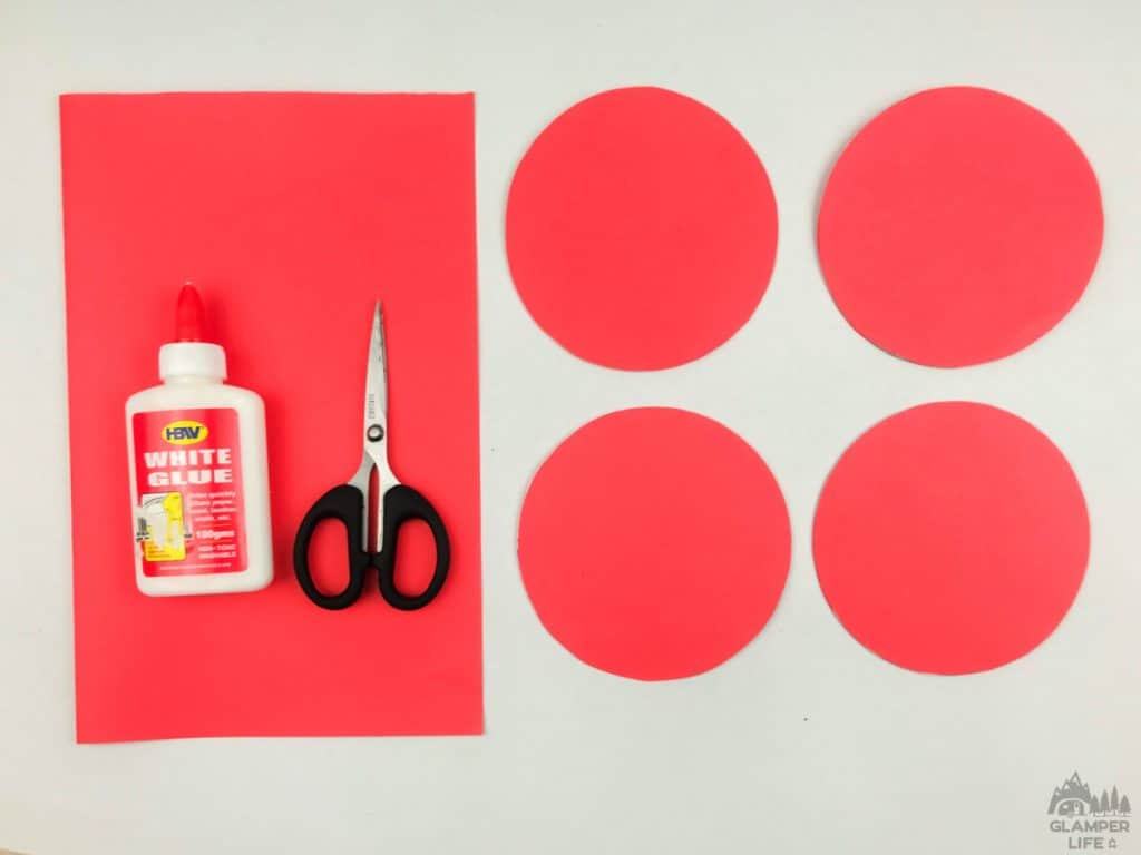 Red paper circles